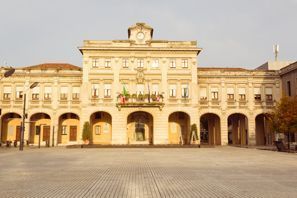 Aluguer de carros em S. Dona` Di Piave, Itália